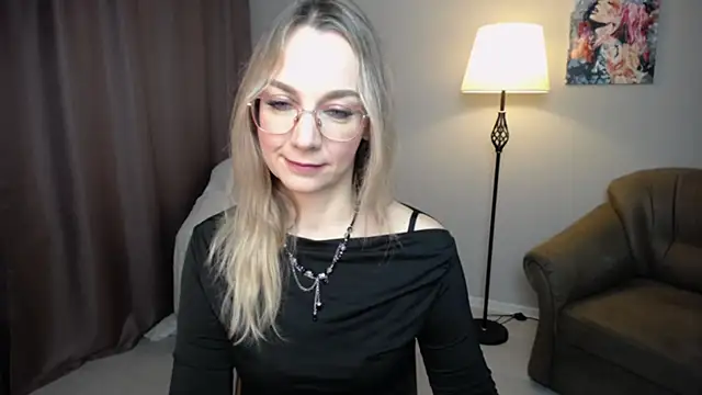 Ava Elior online show from November 12, 10:57 am