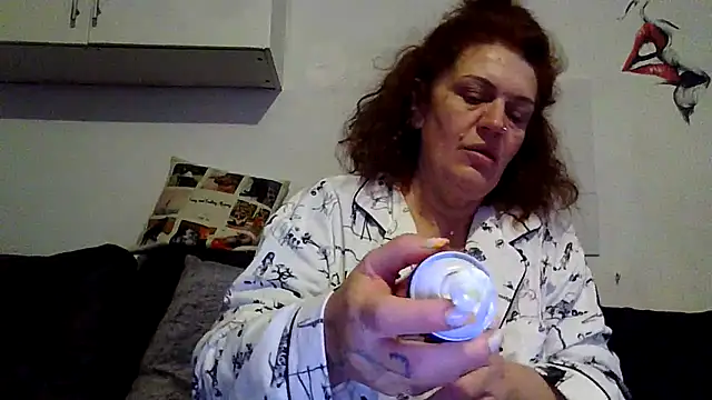 RubyyRosee online show from April 17, 5:42 am