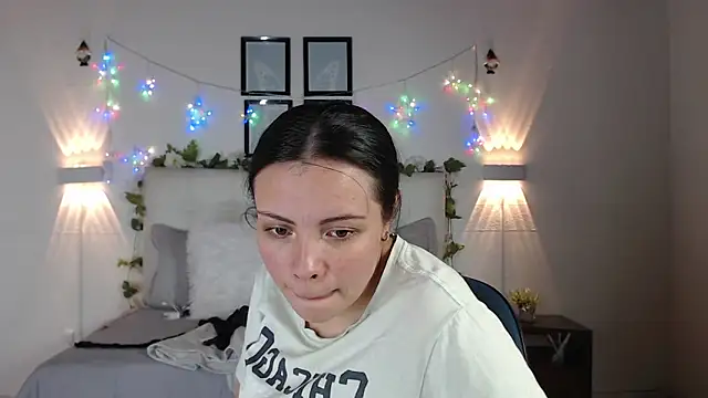 Megan 05  online show from April 20, 7:17 pm