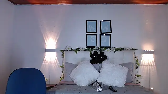 Megan 05  online show from December 2, 9:28 pm