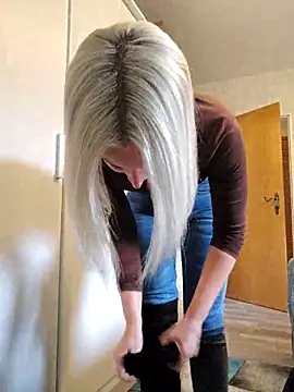 Sunny-Sin online show from September 17, 1:42 pm