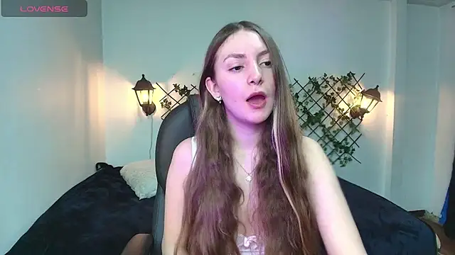 velvet  moon online show from March 16, 1:19 am