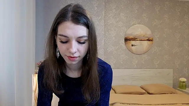 KellyShines online show from April 10, 2:12 pm