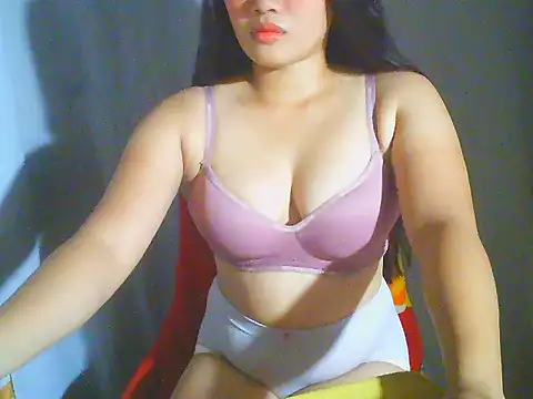 Katie Winslet online show from April 5, 5:39 am