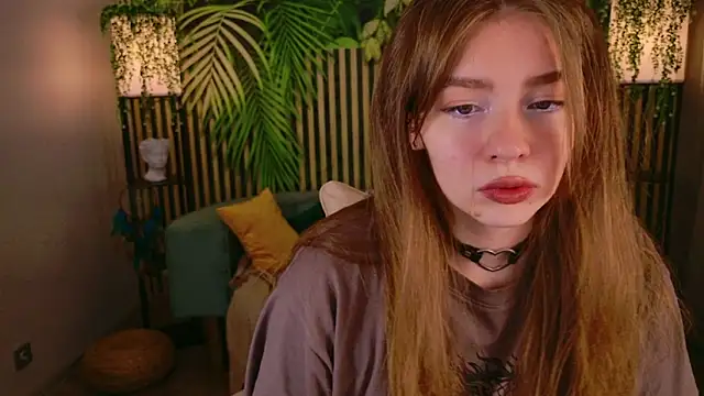 Moon  Bunny online show from September 18, 3:21 pm