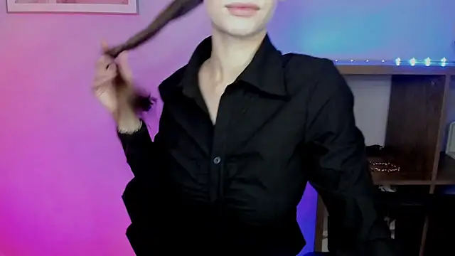 LuxMaya online show from December 19, 8:06 am