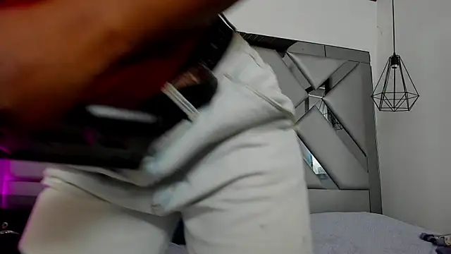 Lorenn Hill online show from November 25, 12:51 pm