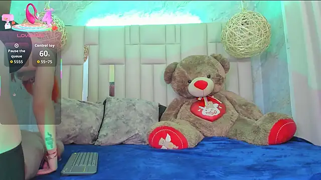 NikkyyRed online show from September 12, 3:51 am