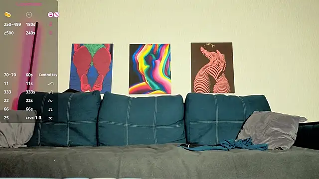 TrixiBell online show from December 17, 5:00 am