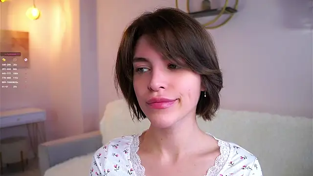 EleneButton online show from October 4, 1:33 am