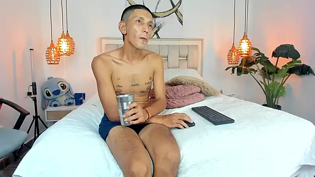lupeandostin online show from June 10, 2:33 am