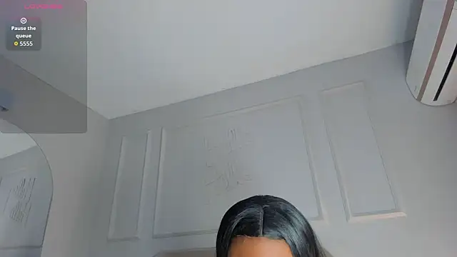 Anamonrroe online show from February 8, 8:01 pm