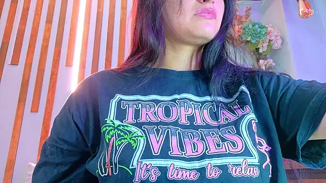 Jennifer Vega1 online show from October 13, 9:39 pm