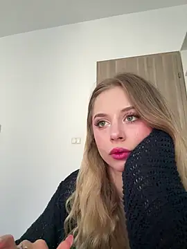 BabyAnais online show from November 6, 7:58 am