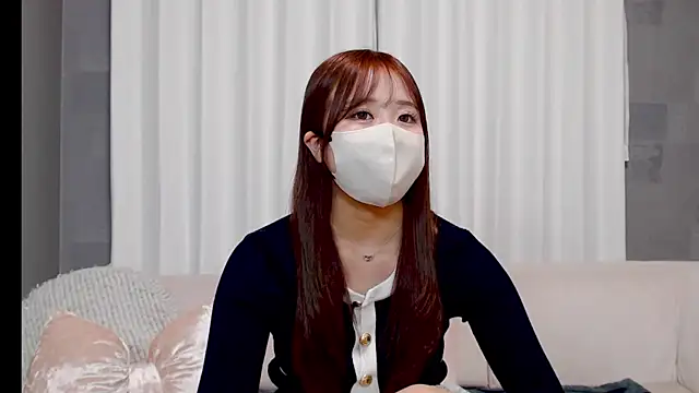  YUI CHAN  online show from March 6, 11:38 am