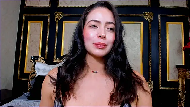 AlaskaAmato online show from November 26, 7:37 pm