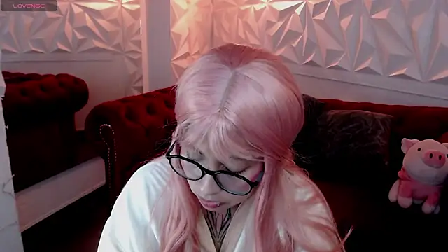 sophiaa 7 online show from January 8, 11:36 am