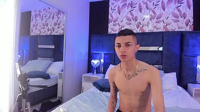 NickandAbby  online show from September 10, 1:44 pm