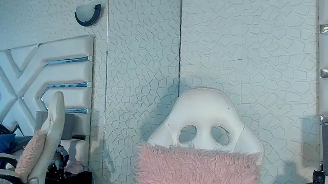 TatiLee online show from March 6, 2:34 pm