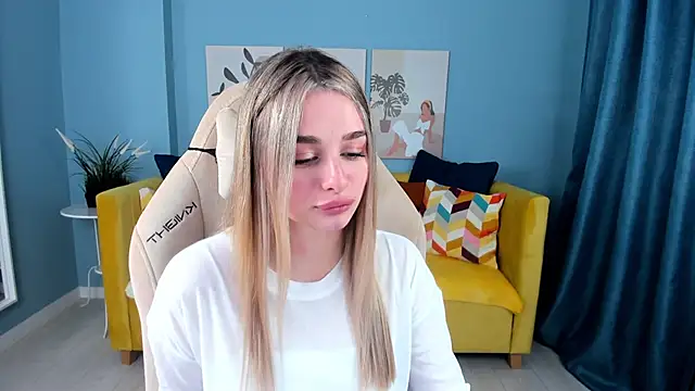 SweetyLicky online show from October 19, 5:15 pm