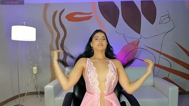 MiaLaurence online show from April 10, 8:37 pm