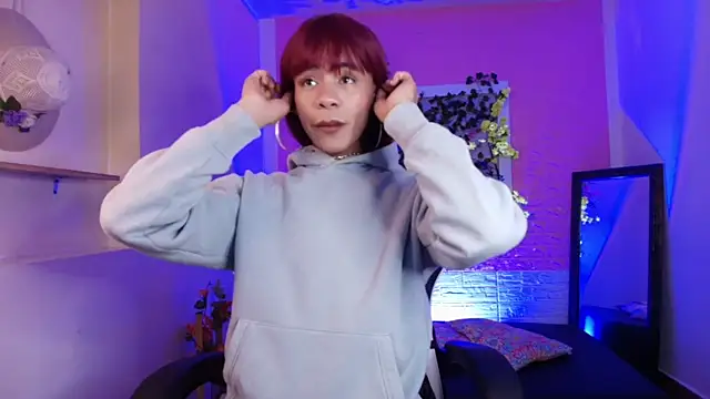 Katy bratz  online show from October 3, 3:00 am