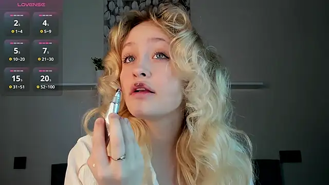 Julliakoill online show from November 28, 7:44 am