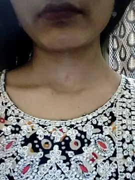 ROSE GOLDE online show from September 26, 5:21 pm