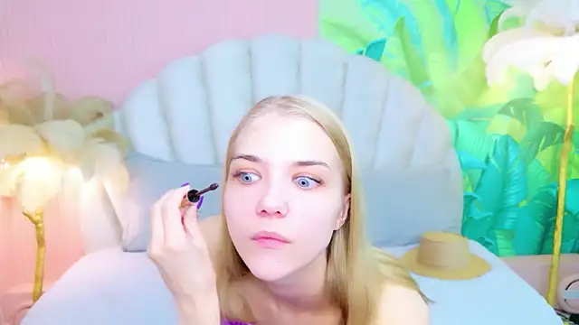 4example Chloe online show from June 22, 6:10 am