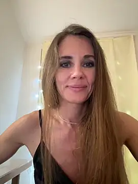 LucieMack online show from September 26, 8:39 pm