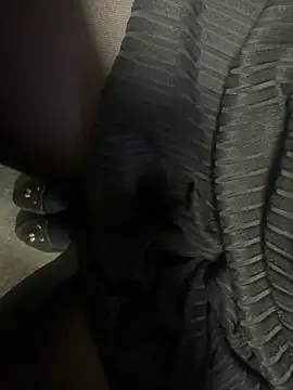 HiddenHoneyLDN online show from October 31, 10:41 am