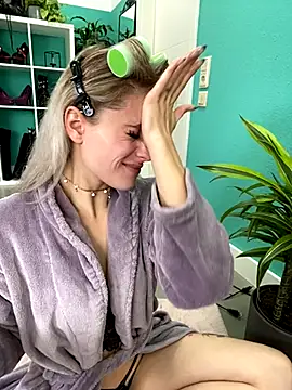 TheRealJessyLey online show from October 3, 9:14 am