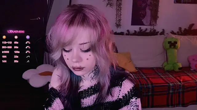 Lollyshy online show from December 3, 9:55 am