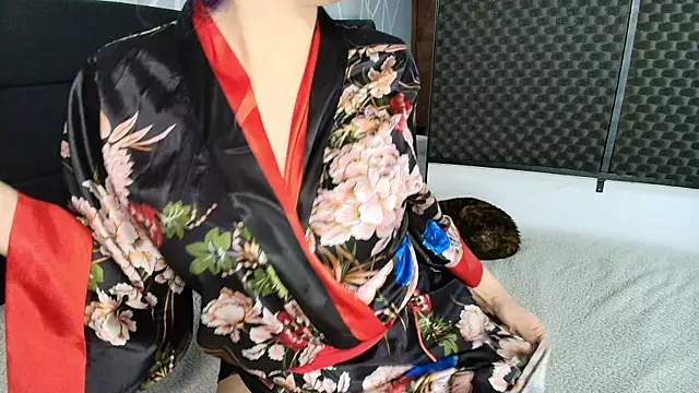 karlamoon23 online show from February 23, 9:03 pm