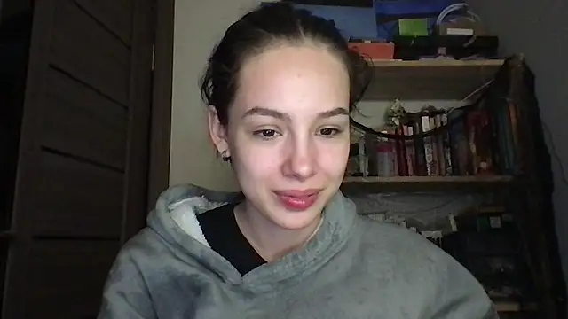 Yuna5343 online show from November 6, 10:15 pm