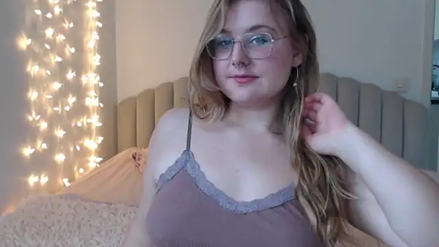 AgnesRoseCams online show from July 6, 3:58 pm