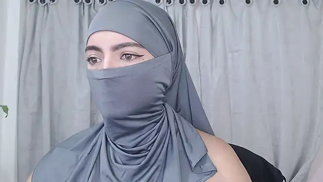 jade nassar online show from April 14, 1:16 am