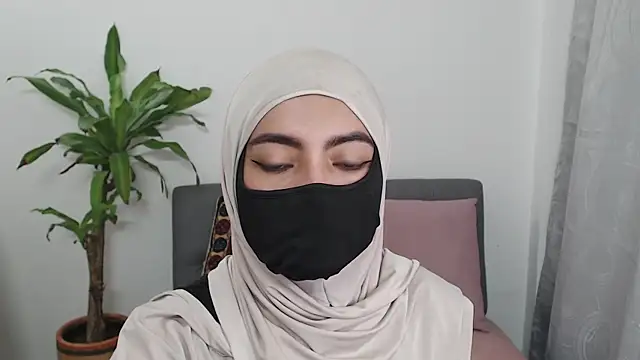 jade nassar online show from October 26, 9:54 pm