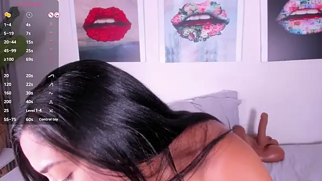 Monika-Ruiz online show from March 12, 8:00 pm