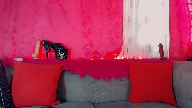 vicky gill online show from November 5, 9:42 pm