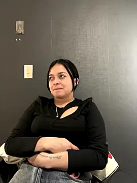 Emily Rivers  online show from October 20, 1:03 pm