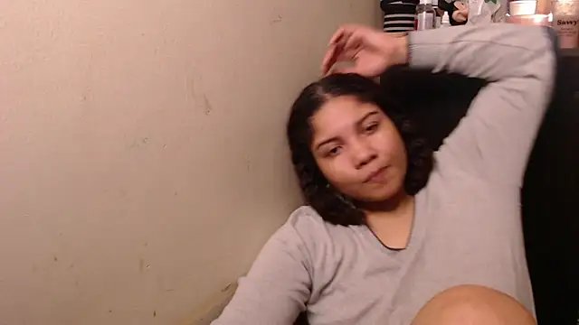 madelene online show from October 21, 3:32 am