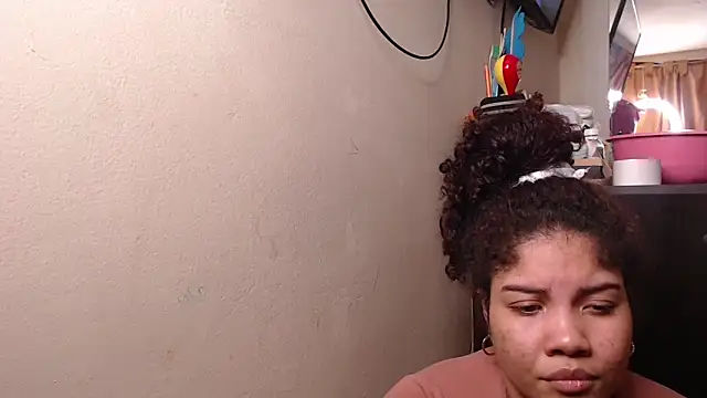 madelene online show from September 23, 4:32 am