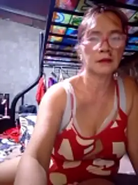 SexyHottMom online show from March 3, 7:25 am