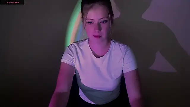 AliceHotty  online show from September 26, 6:44 am