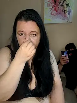 BlacReign online show from April 29, 6:35 pm