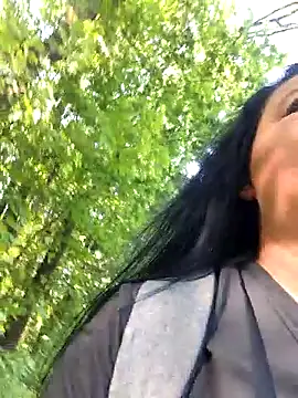 BlacReign online show from April 25, 2:14 pm