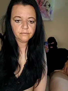 BlacReign online show from April 24, 8:11 pm