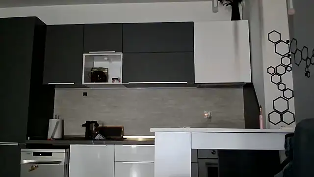 gglingeriee online show from October 13, 9:23 am