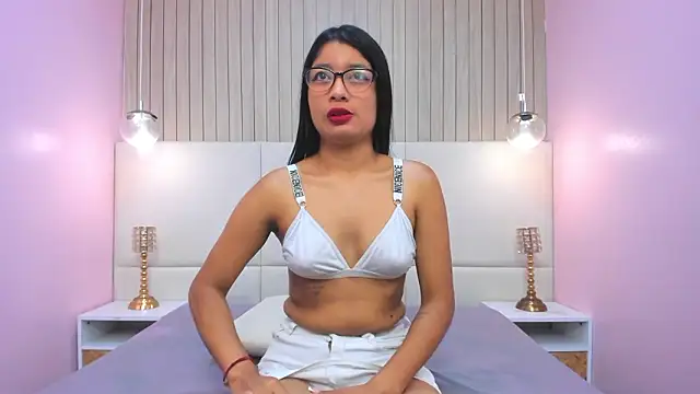 MelanyWayne  online show from March 29, 11:53 am